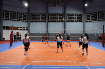 Foto - CAMPEONATO MUNICIPAL DE VÔLEI FEMININO 