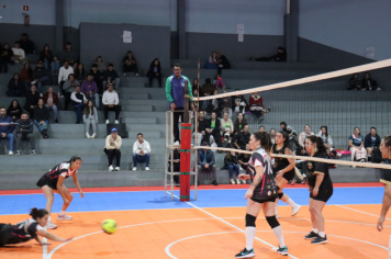 Foto - CAMPEONATO MUNICIPAL DE VÔLEI FEMININO 