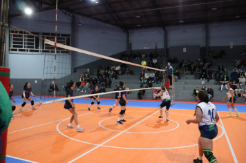 Foto - CAMPEONATO MUNICIPAL DE VÔLEI FEMININO 