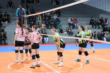 Foto - CAMPEONATO MUNICIPAL DE VÔLEI FEMININO 