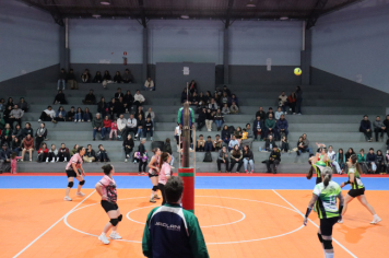 Foto - CAMPEONATO MUNICIPAL DE VÔLEI FEMININO 