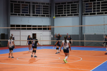 Foto - CAMPEONATO MUNICIPAL DE VÔLEI FEMININO 