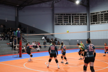 Foto - CAMPEONATO MUNICIPAL DE VÔLEI FEMININO 