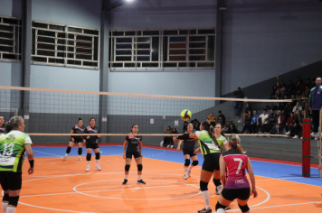 Foto - CAMPEONATO MUNICIPAL DE VÔLEI FEMININO 