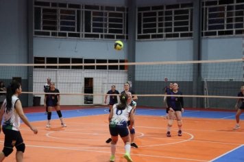Foto - CAMPEONATO MUNICIPAL DE VÔLEI FEMININO 