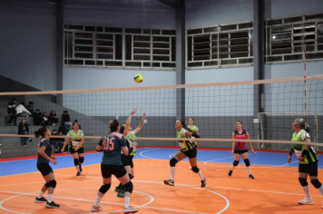 Foto - CAMPEONATO MUNICIPAL DE VÔLEI FEMININO 