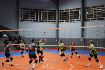 Foto - CAMPEONATO MUNICIPAL DE VÔLEI FEMININO 