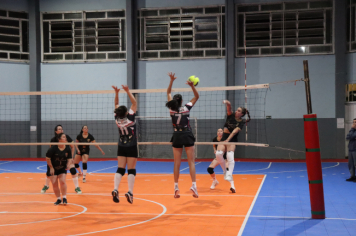 Foto - CAMPEONATO MUNICIPAL DE VÔLEI FEMININO 