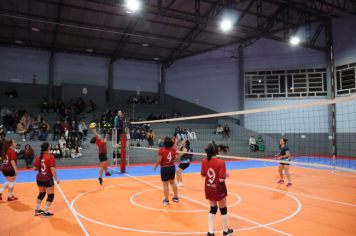 Foto - CAMPEONATO MUNICIPAL DE VÔLEI FEMININO 