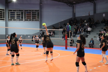 Foto - CAMPEONATO MUNICIPAL DE VÔLEI FEMININO 