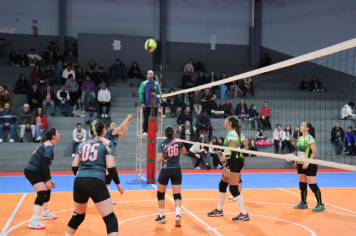 Foto - CAMPEONATO MUNICIPAL DE VÔLEI FEMININO 