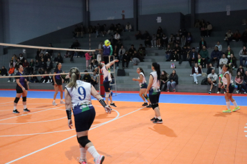 Foto - CAMPEONATO MUNICIPAL DE VÔLEI FEMININO 