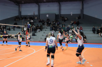 Foto - CAMPEONATO MUNICIPAL DE VÔLEI FEMININO 