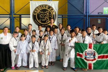 Alunos da Escola de Karatê de Piraí do Sul conquistam 27 Medalhas em Curitiba