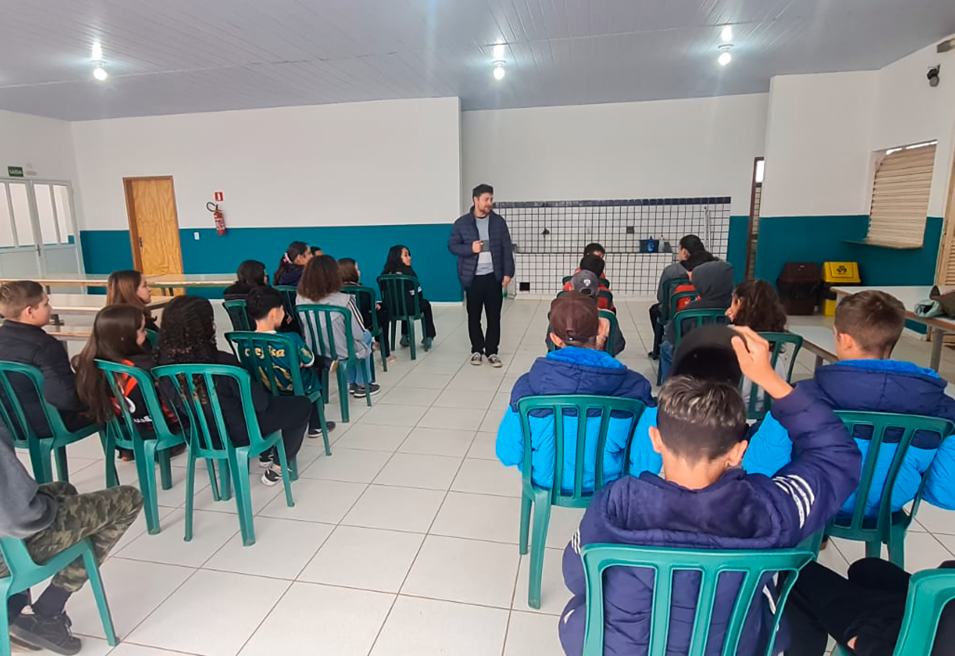 Junho Branco: Prefeitura promove ações de prevenção ao uso de drogas nas escolas da cidade