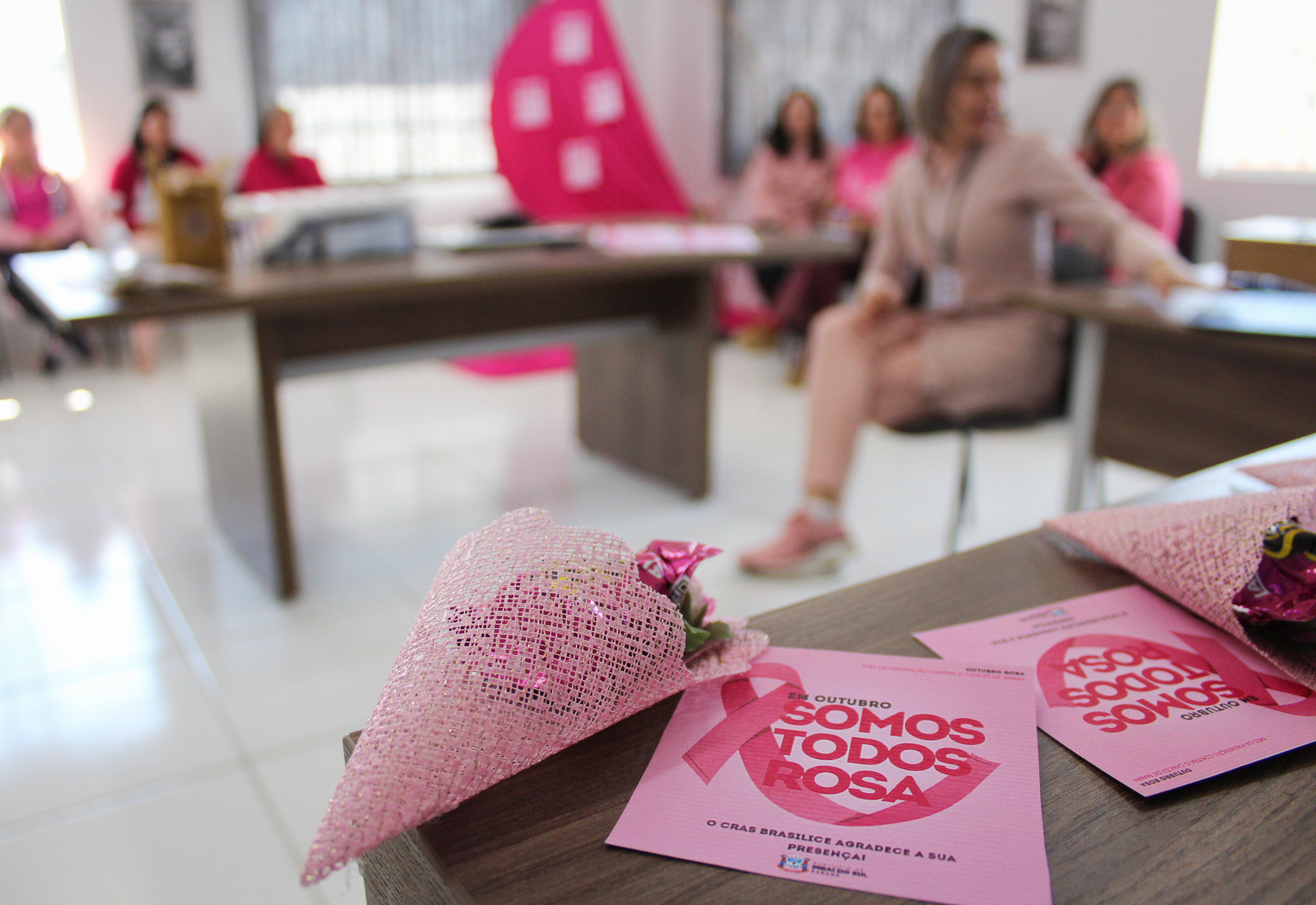 O rosa tomou conta de Piraí do Sul em um mês dedicado à saúde da mulher