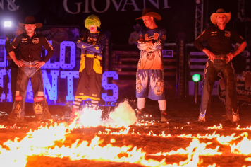 Foto - 4º Piraí Rodeo Fest - Gian e Giovani