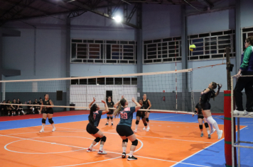 Foto - CAMPEONATO MUNICIPAL DE VÔLEI FEMININO 