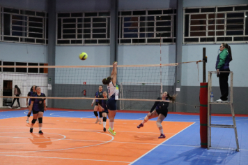 Foto - CAMPEONATO MUNICIPAL DE VÔLEI FEMININO 