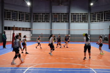 Foto - CAMPEONATO MUNICIPAL DE VÔLEI FEMININO 