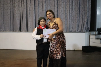 Foto - FORMAÇÃO DOS ALUNOS DE DANÇA GAÚCHA