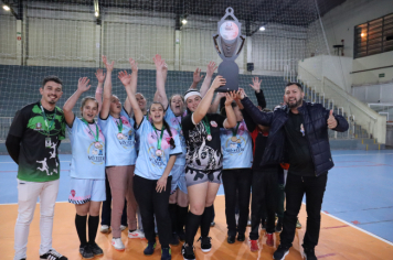 Foto - PREMIAÇÃO CAMPEONATO POPULAR MUNICIPAL DE FUTSAL FEMININO