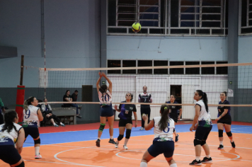 Foto - CAMPEONATO MUNICIPAL DE VÔLEI FEMININO 
