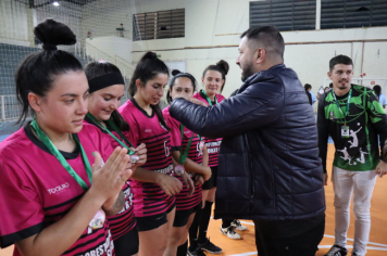 Foto - PREMIAÇÃO CAMPEONATO POPULAR MUNICIPAL DE FUTSAL FEMININO