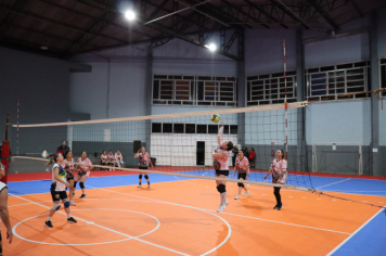 Foto - CAMPEONATO MUNICIPAL DE VÔLEI FEMININO 