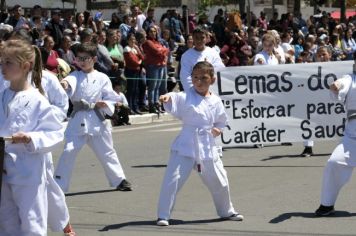 Foto - Desfile Cívico -  Comemoração do Bicentenário da Independência do Brasil 