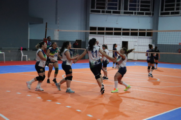 Foto - CAMPEONATO MUNICIPAL DE VÔLEI FEMININO 