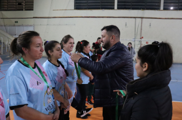 Foto - PREMIAÇÃO CAMPEONATO POPULAR MUNICIPAL DE FUTSAL FEMININO