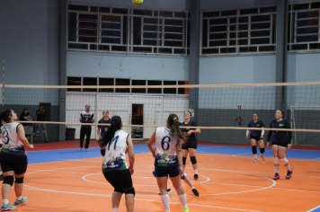 Foto - CAMPEONATO MUNICIPAL DE VÔLEI FEMININO 
