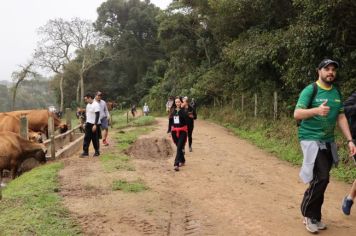 Foto - 1ª Caminhada Internacional no Circuito Cerro da Onça de Piraí do Sul foi sucesso