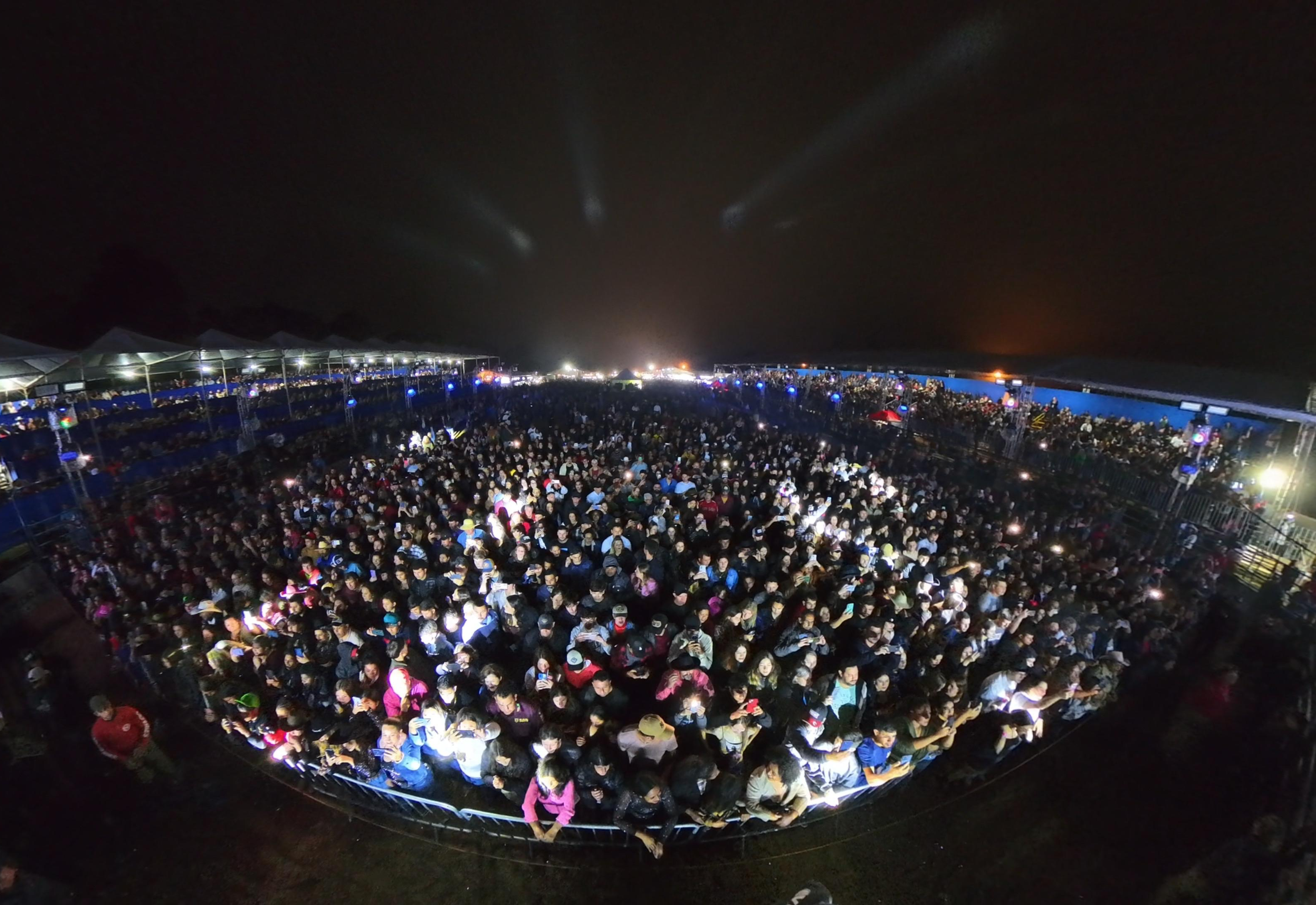 Tradição, emoção e grandes shows marcam o IV Piraí Rodeo Fest em Piraí do Sul